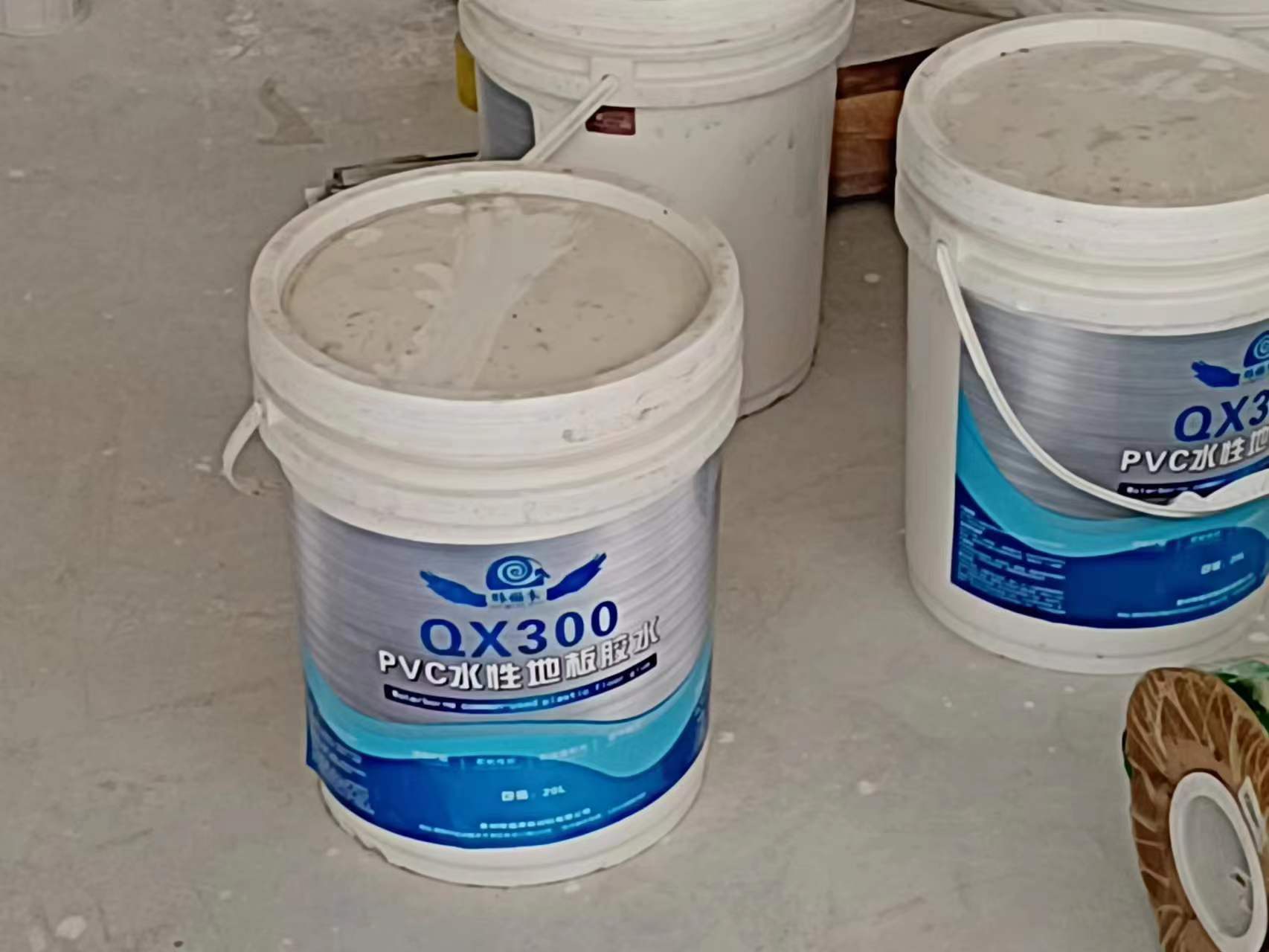 QX300 PVC水性地板胶水